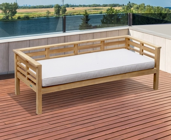 Outdoor 2024 deck bed